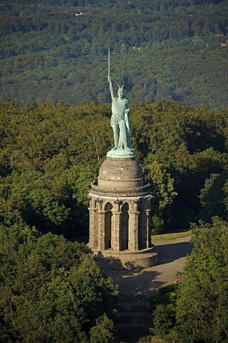 Aerial view, Hermannsdenkmal, Hermann monument, Teutoburg Forest, Ostwestfalen-Lippe, eastern Westphalia, North Rhine-Westphalia, Germany, Europe