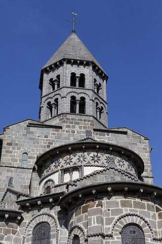 Saint Nectaire, 12th century Romanesque church, Parc Naturel Regional des Volcans d'Auvergne, Auvergne Volcanoes Regional Nature Park, Puy de Dome, France, Europe