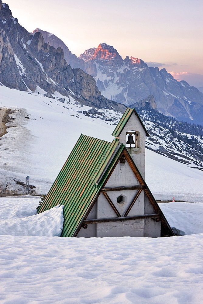 Small chapel, Passo Giau or Giau Pass, Dolomites, Italy, Europe