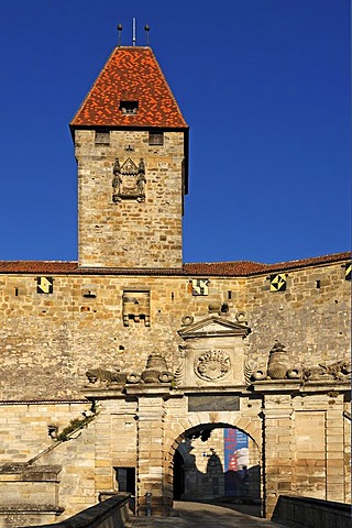 Veste Coburg castle with entrance gate and Bulgarenturm tower, mentioned in documents in 1225, triple castle ring, early 15th century, Veste Coburg 1, Coburg, Upper Franconia, Bavaria, Germany, Europe