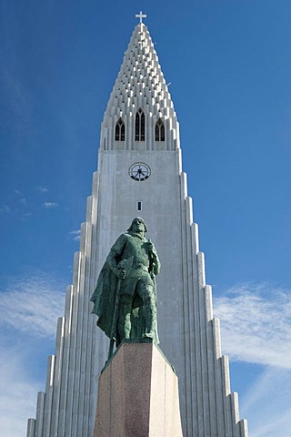 Monument to Leif Ericson, also known as Leifur Eiriksson, an explorer who discovered America, Hallgrimskirkja church, church of Hallgrimur, a landmark of Reykjavik, Iceland, Europe