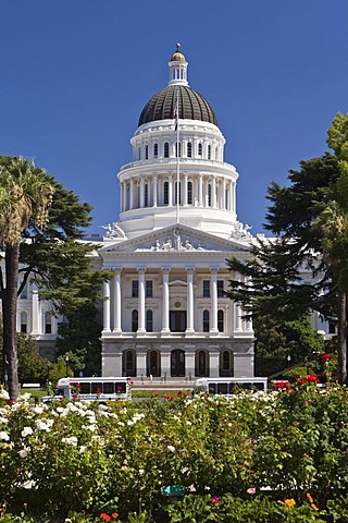 California State Capitol, seat of the legislature and the governor of California, Sacramento, California, USA, North America