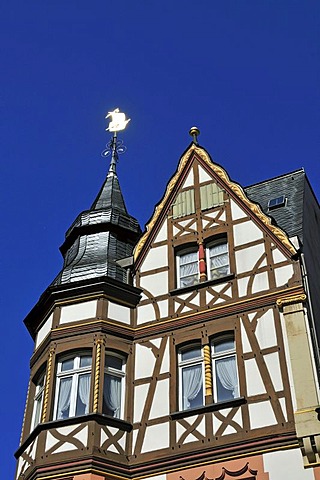 Half-timbered house with a weather vane on the marketplace of Bernkastel-Kues, Rhineland-Palatinate, Germany, Europe, PublicGround