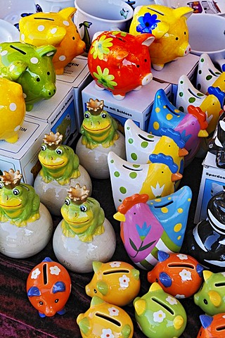 Money boxes, piggy banks in the shape of chickens and frogs, Auer Dult market, Munich, Bavaria, Germany, Europe