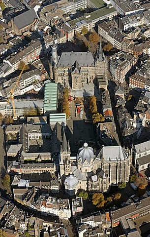 Aerial view, Aachen city centre with Aachen Cathedral, a UNESCO World Heritage site, city hall, inner city, Aachen, Rhineland, Germany, North Rhine-Westphalia, Germany, Europe