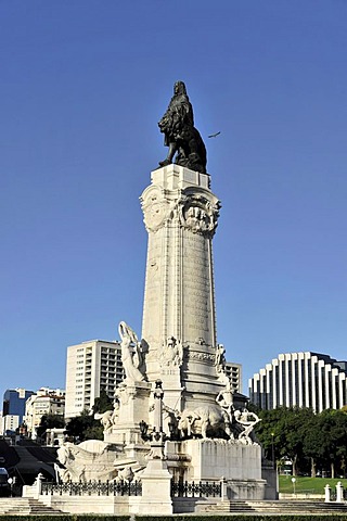 Praca Marques de Pombal, 36m high statue, erected in 1934, Lisbon, Lisboa, Portugal, Europe