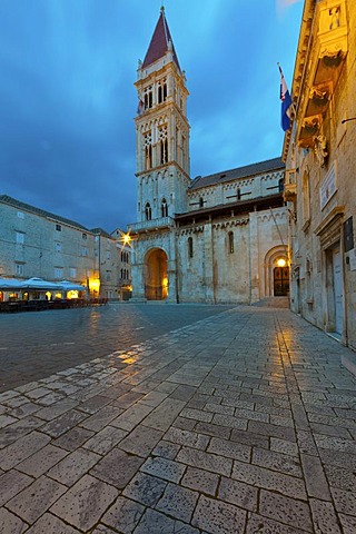 Cathedral of St. Lawrence, Cathedral Square, historic town centre, UNESCO World Heritage Site, Trogir, Split region, Central Dalmatia, Dalmatia, Adriatic coast, Croatia, Europe, PublicGround