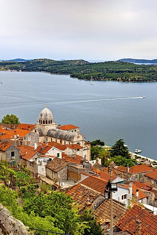 View of Sibenik with the dome of the Cathedral of St James, Katedrala svetog Jakova, central Dalmatia, Adriatic coast, Croatia, Europe, PublicGround