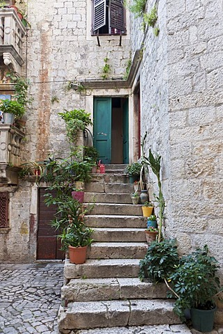 Entrance with a stone staircase, historic centre of Trogir, UNESCO World Heritage Site, Trogir, Split region, central Dalmatia, Dalmatia, Adriatic coast, Croatia, Europe, PublicGround