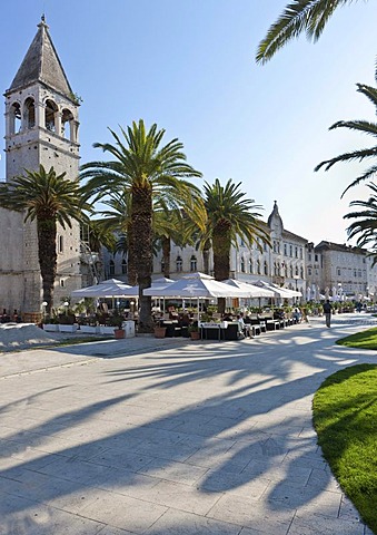 Riva promenade and palazzo, historic centre of Trogir, UNESCO World Heritage Site, Split region, central Dalmatia, Dalmatia, Adriatic coast, Croatia, Europe, PublicGround