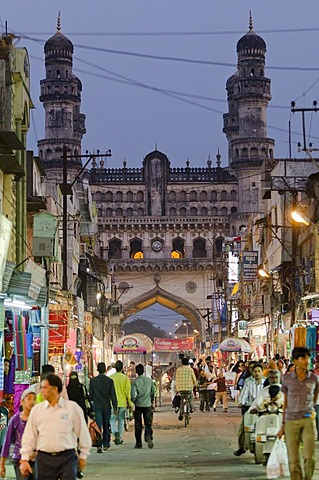 Bazaar near the Charminar monument, Hyderabad, Andhra Pradesh, India, Asia