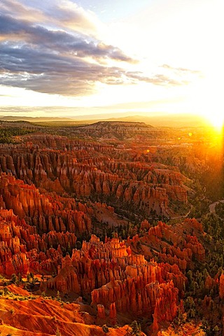 Sunrise, Inspiration Point, Bryce Canyon National Park, Utah, USA