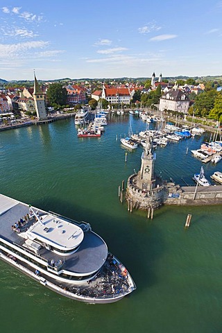 View from lighthouse, excursion boat, Mangturm lighthouse, waterfront promenade, Bavarian lion, port entrance, harbour, Lindau, Bodensee, Lake Constance, Bavaria, Germany, Europe