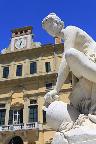 Sculpture in front of the Palazzo del Giardino Ducale, Parco Ducale, Parma, Emilia-Romagna, Italy, Europe