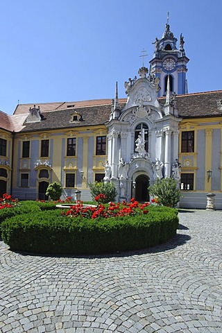 Inner courtyard, monastery, Duernstein Abbey, Wachau valley, Lower Austria, Austria, Europe