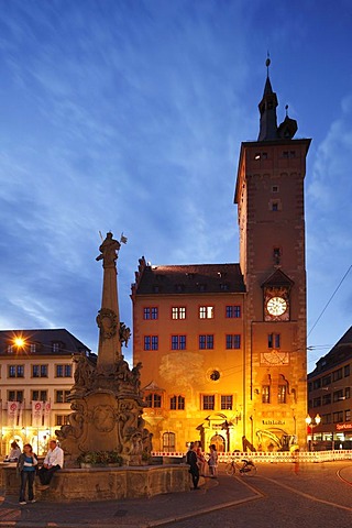 Vierroehrenbrunnen, Four Pipe Fountain, Grafeneckart Tower, Old Town Hall, Wuerzburg, Lower Franconia, Franconia, Bavaria, Germany, Europe, PublicGround