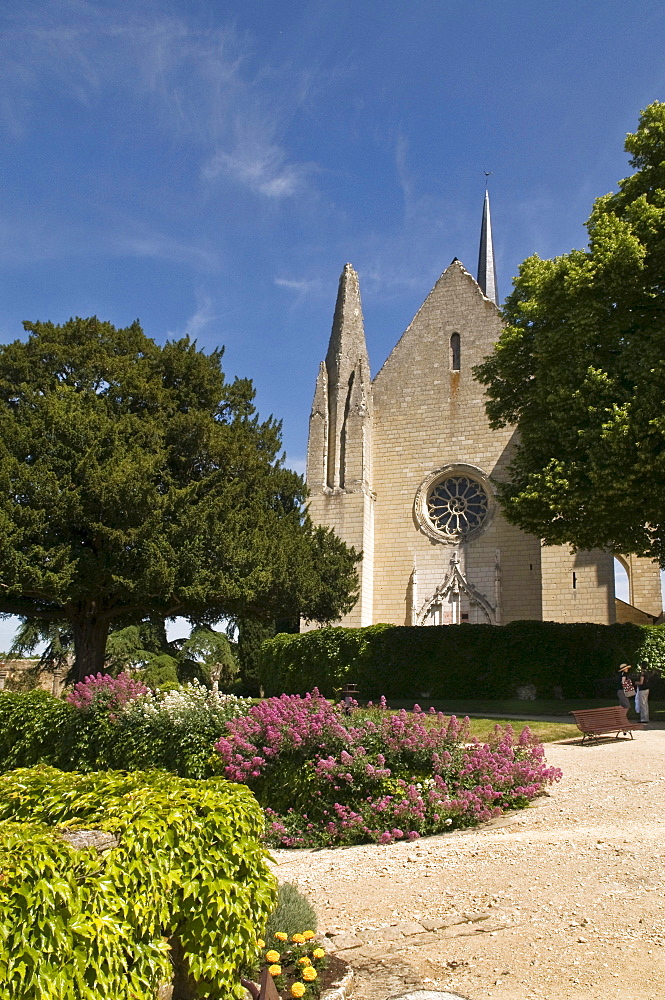 Chateau de Montreuil-Bellay castle, built 13th to 15th century, still inhabited medieval castle, Montreuil-Bellay, Maine-et-Loire, Loire Valley, France, Europe