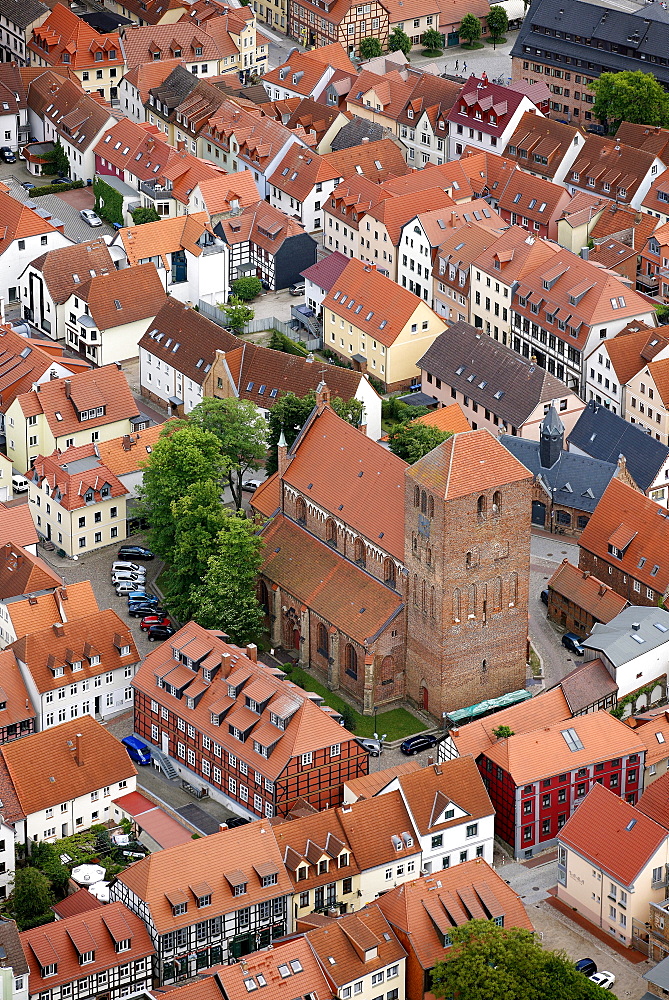 Aerial view, Georgenkirche church, Neuer Markt square, Waren, Mueritz county, Mecklenburg-Western Pomerania, Germany, Europe