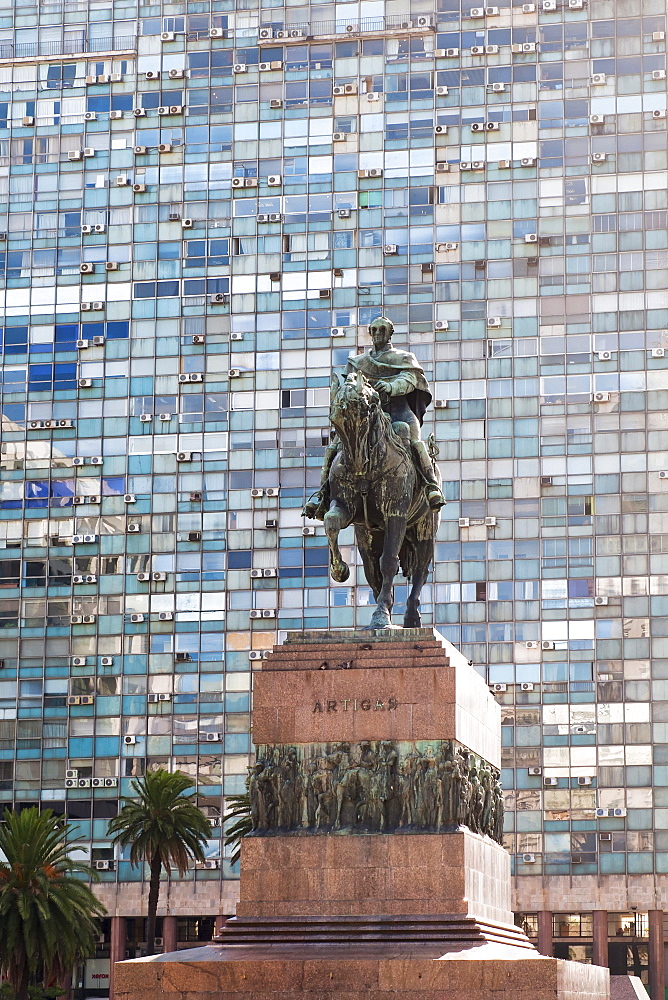 Jose Artigas equestrian statue, Plaza Independencia, Montevideo, Uruguay, South America