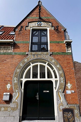 Azijnfabriek, former vinegar factory in the Art Nouveau style, Pijpstraat, Middelburg, Walcheren, Zeeland, Netherlands, Europe