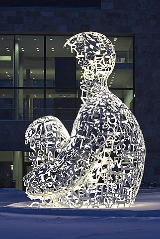 "Man of Knowledge" by Jaume Plensa, morning mood on the Campus Westend of the Goethe University, Frankfurt am Main, Hesse, Germany, Europe