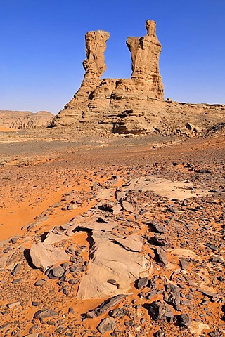 Prominent rock formation in the Tadrart, Tassili n'Ajjer National Park, Unesco World Heritage Site, Algeria, Sahara, North Africa