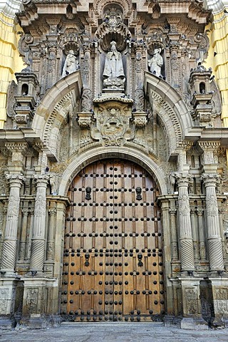 Main door of the church of Iglesia de San Francisco Lima, UNESCO World Heritage Site, Peru, South America