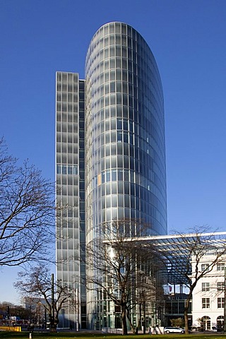 GAP 15 office building with a glass facade, Graf-Adolf-Platz square, Duesseldorf, North Rhine-Westphalia, Germany, Europe