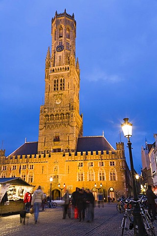 The Belfry, Grote Markt market square, old town, UNESCO World Heritage Site, Bruges, Brugge, West Flanders, Flemish Region, Belgium, Europe