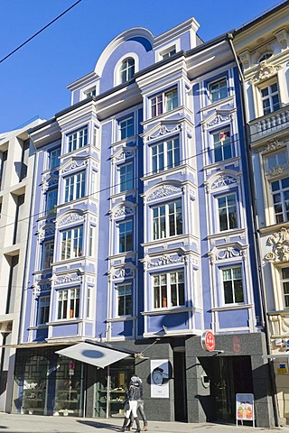 Maria Theresien Strasse street, Innsbruck, Tyrol, Austria, Europe