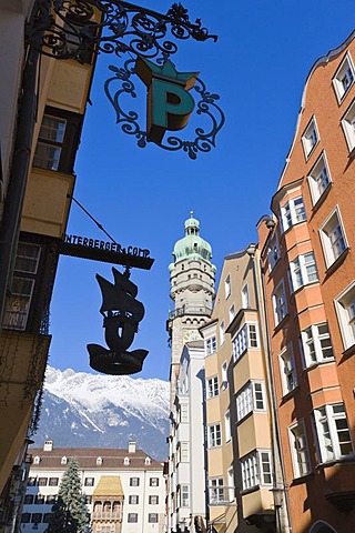 Herzog Friedrich Strasse with Goldenes Dachl or Golden Roof and Stadtturm city tower, historical centre of Innsbruck, Tyrol, Austria, Europe