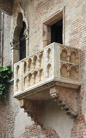 Balcony, Casa di Giulietta or Juliet's House, Verona, Veneto, Italy, Europe