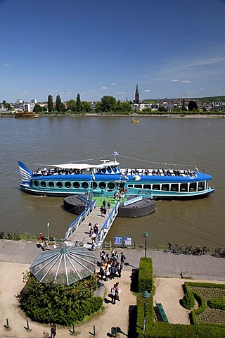 Bonner Personen-Schifffahrt shipping company, passenger ship, pier, Moby Dick, bank of the Rhine River, Bonn, Rhineland region, North Rhine-Westphalia, Germany, Europe