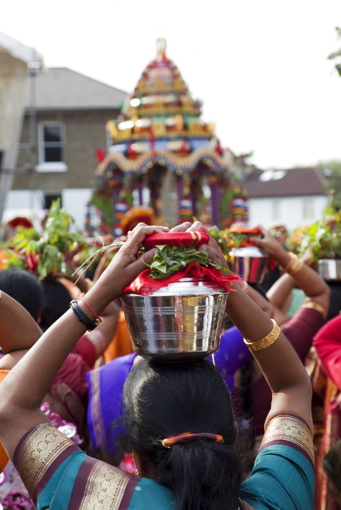 Chariot Festival participants, Shri Kanaga Thurkkai Amman Temple, Ealing, London, England, United Kingdom, Europe