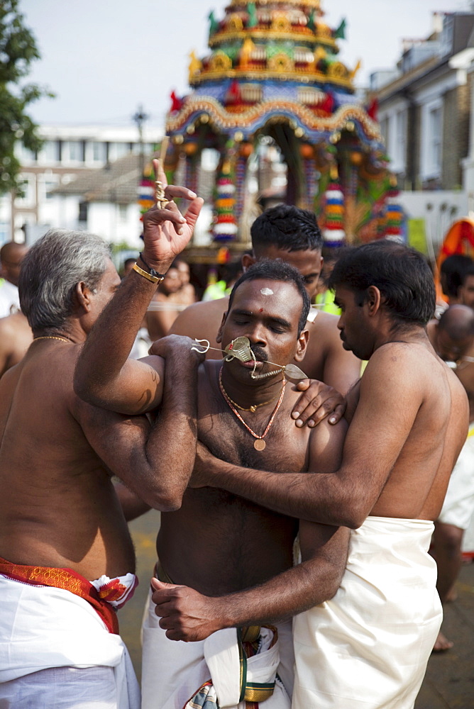 Chariot Festival participants, Shri Kanaga Thurkkai Amman Temple, Ealing, London, England, United Kingdom, Europe