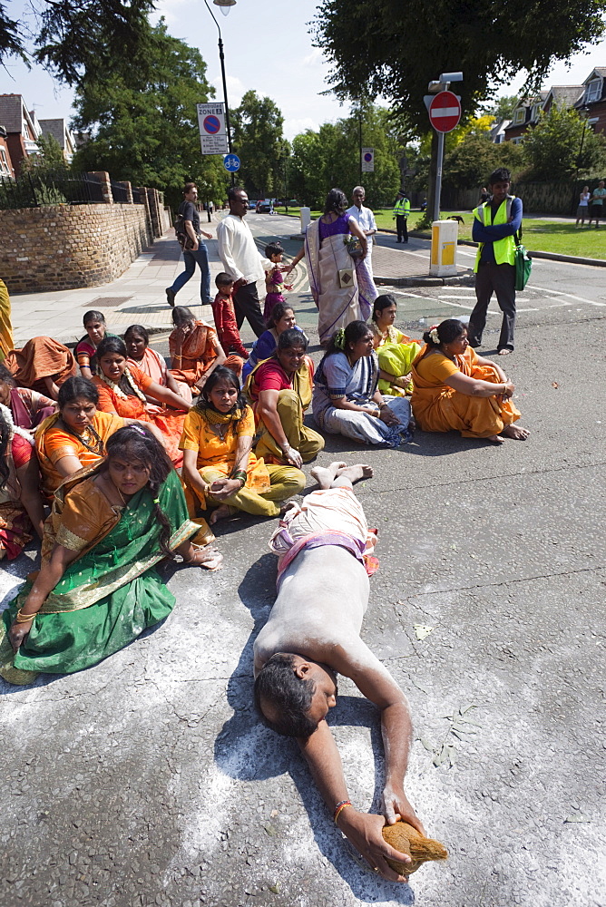 Chariot Festival participants, Shri Kanaga Thurkkai Amman Temple, Ealing, London, England, United Kingdom, Europe