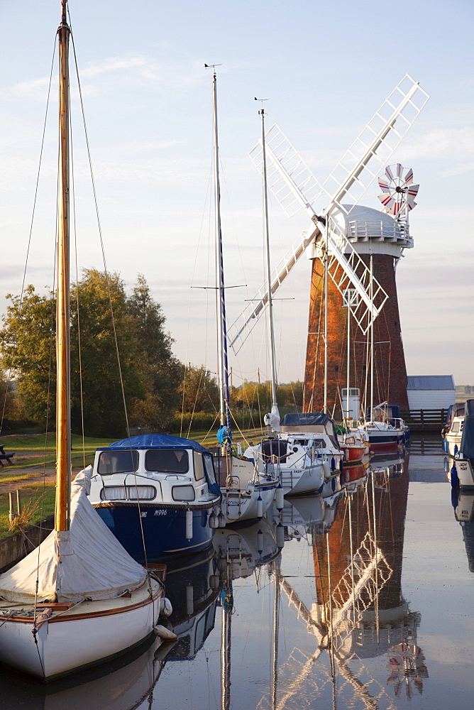 Horsey Mill, Norfolk Broads, Norfolk, East Anglia, England, United Kingdom, Europe