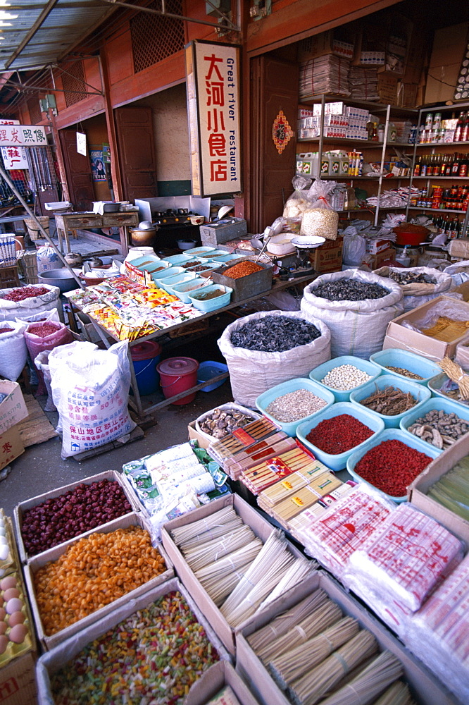 General food store in Market Square of Old Town, Lijiang, Yunnan Province, China, Asia