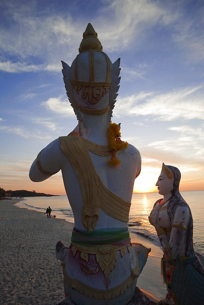 Flute player and mermaid statues, Saikaew Beach, Ko Samet, Thailand, Southeast Asia, Asia