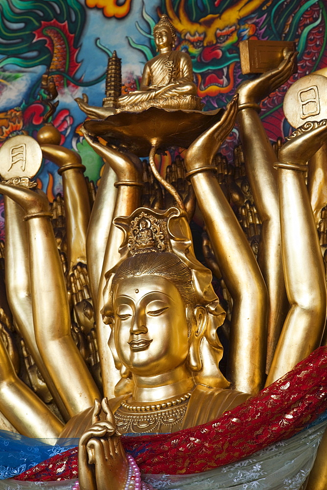 Chinese statue, Wat Phanan Choeng, Ayutthaya, Thailand, Southeast Asia, Asia