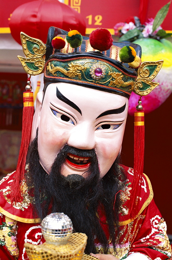 Chinese Lucky God mask of the god of wealth, Shanghai, China, Asia