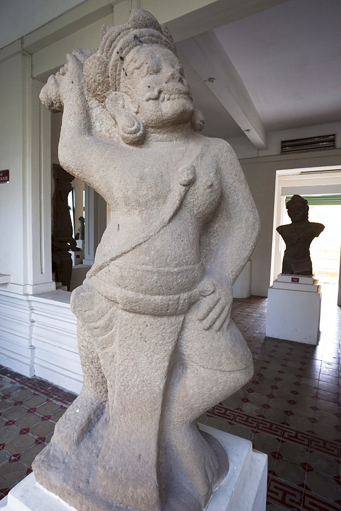 Sandstone carving temple guardian, Museum of Cham Sculpture, Danang, Vietnam, Indochina, Southeast Asia, Asia