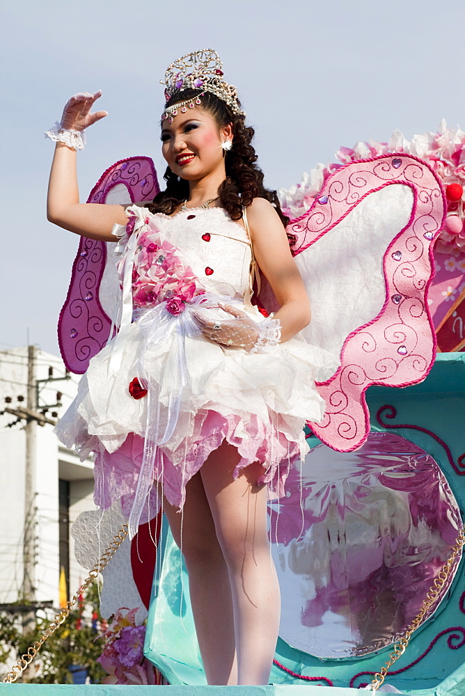 Beauty Queen at Chiang Mai Flower Festival Parade, Chiang Mai, Thailand, Southeast Asia, Asia