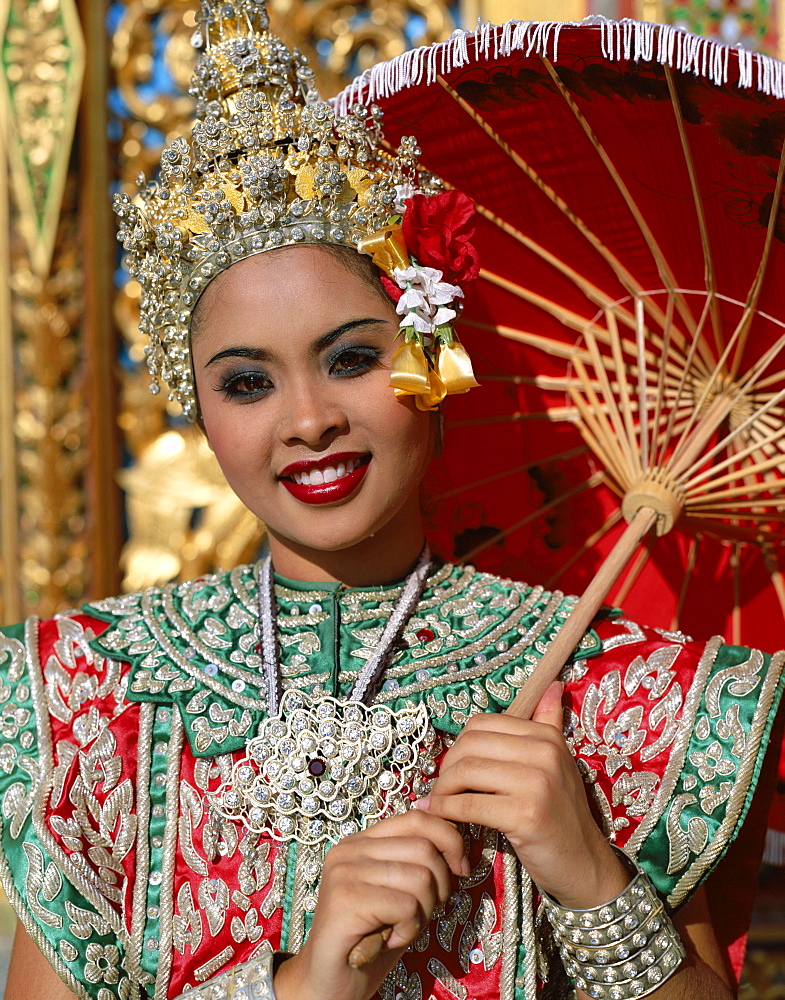 Girl dressed in traditional dancing costume, Bangkok, Thailand, Southeast Asia, Asia