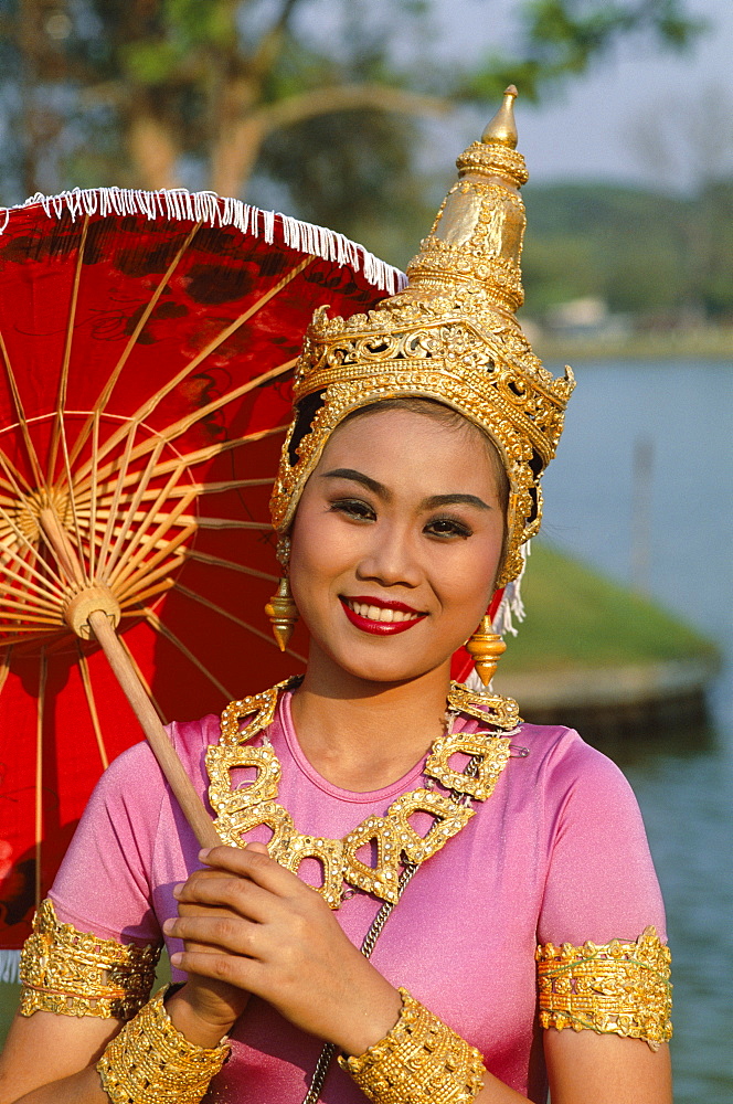 Girl dressed in traditional dancing costume, Bangkok, Thailand, Southeast Asia, Asia