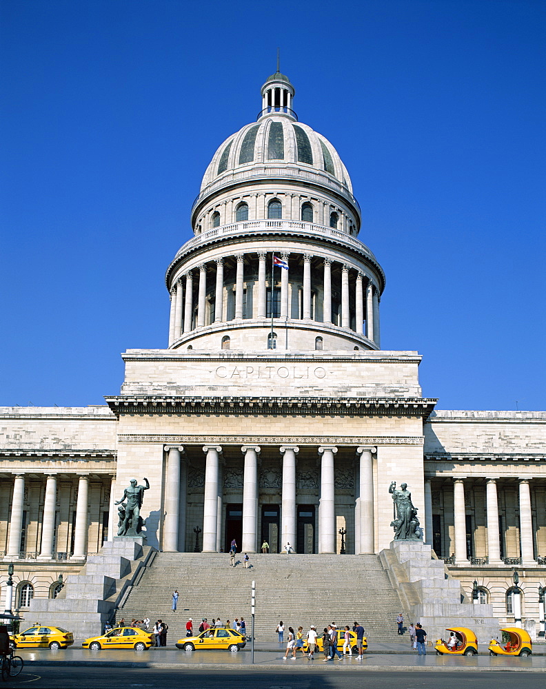 Capitol Building (Capitolio), Havana (Habana), Cuba, West Indies, Central America