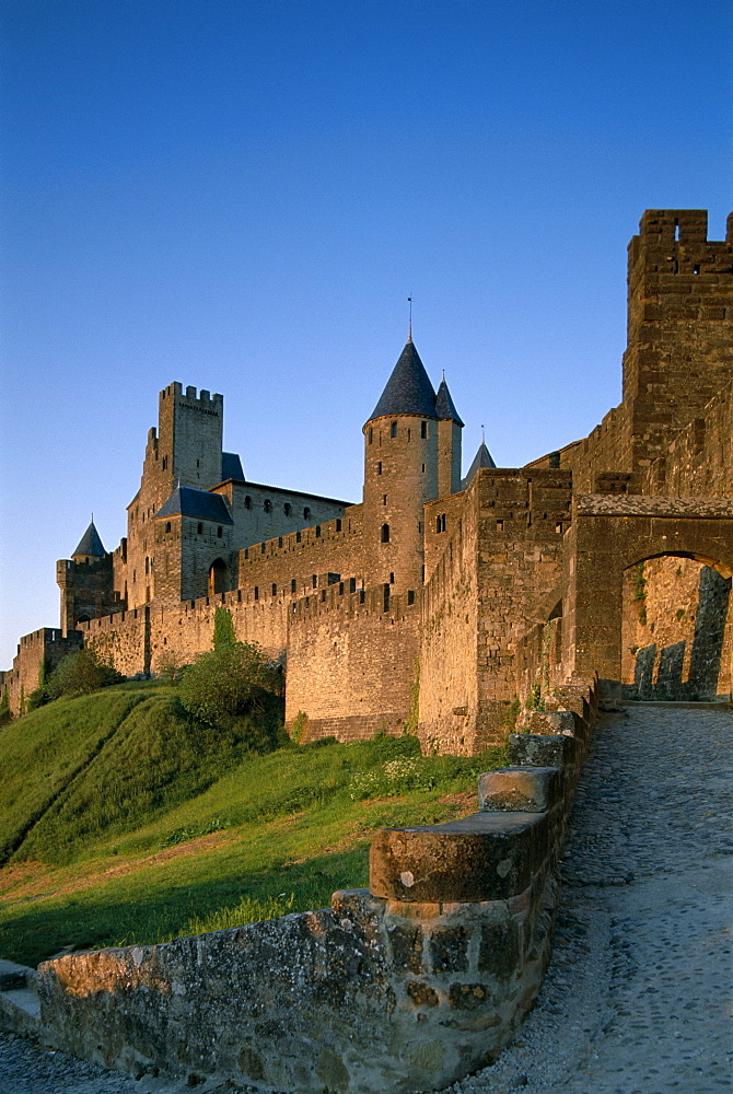 Medieval Citadel and city walls, Carcassonne, UNESCO World Heritage Site, Languedoc-Roussillon, France, Europe