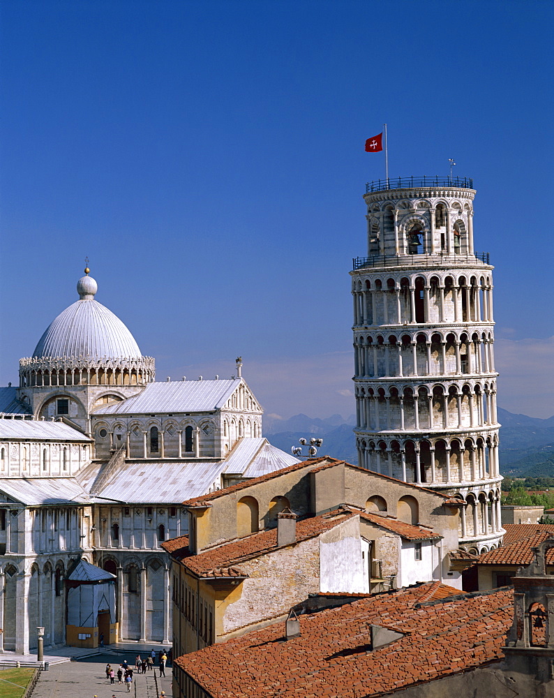 Leaning Tower (Torre Pendente) and Duomo, UNESCO World Heritage Site, Pisa, Tuscany (Toscana), Italy, Europe