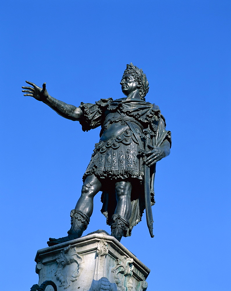 Statue of the Emperor Augustus (Augustusbrunnen), Augsburg, Bavaria, Romantic Road (Romantische Strasse), Germany, Europe