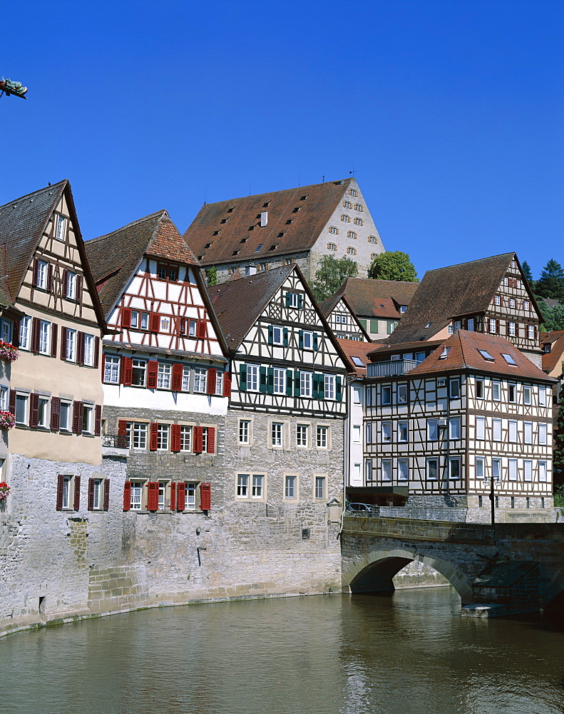 Timbered houses on Kocher River, Schwabisch Hall, Black Forest (Schwarzwald), Baden-Wurttemberg, Germany, Europe